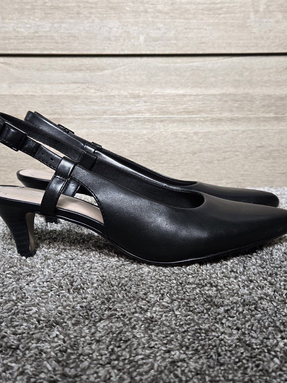 Clarks Linvale Loop Black Pointed Slingback Kitten Heels size 9 - Picture 5 of 11